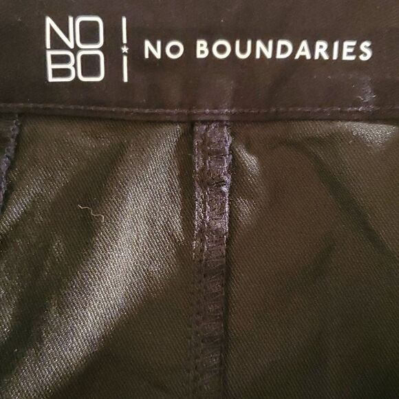 No Boundaries black pleated denim mini skirt size 13 - Picture 5 of 7